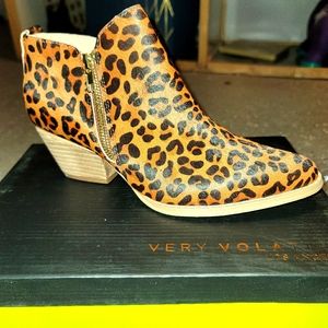 Boots black/tan/leopard